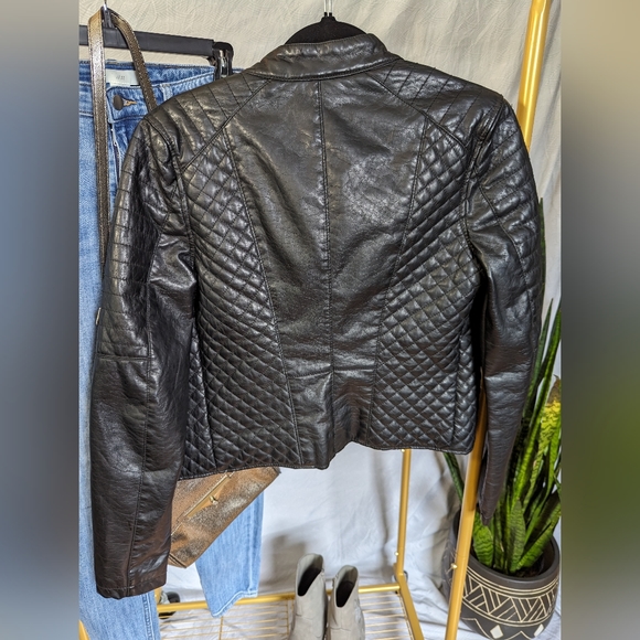 Faux Leather Jacket Size M Cropped - Picture 5 of 5